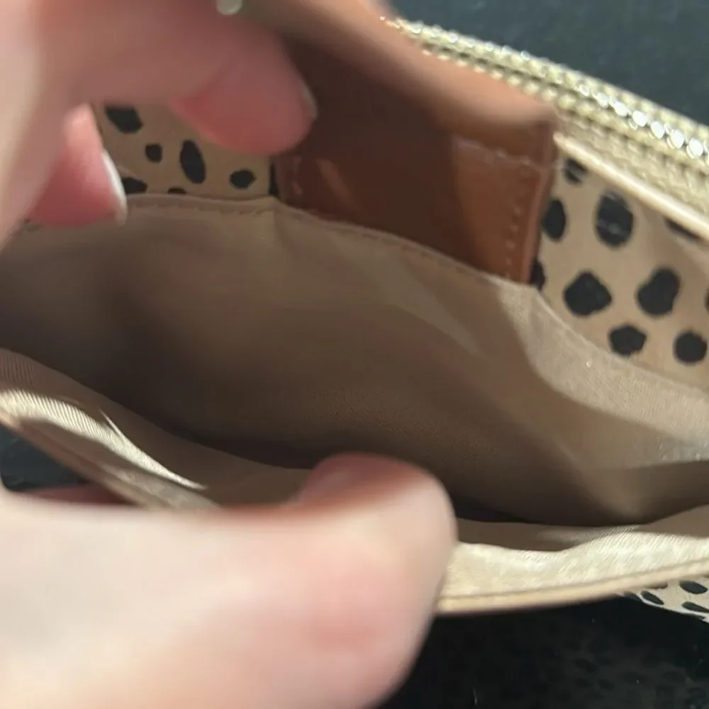 Chic Leopard Print Wristlet with Tan Accent